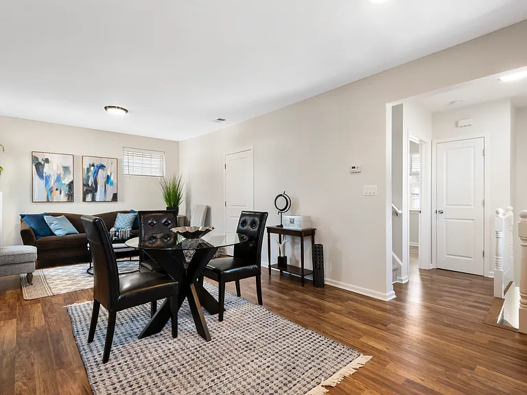 25 Aubrey St #2 — Photo 2
