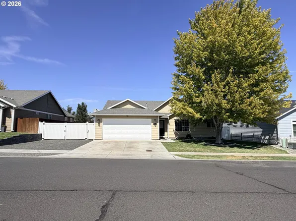 730 W Sandpiper Ave, Hermiston, OR 97838