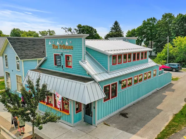 110 E Nagonaba St, Northport, MI 49670