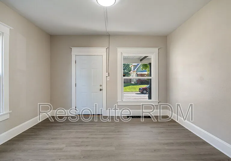 1314 N Dearborn St — Photo 5