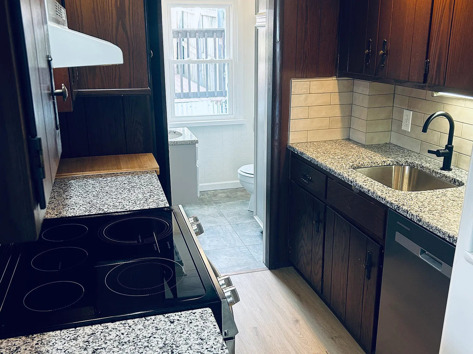 3 bed, 1134 sqft, $1,800 — Photo 2
