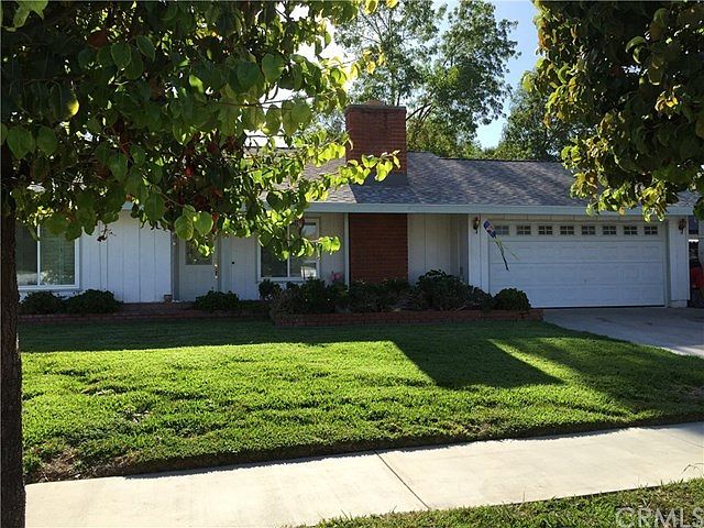 1st image of 15152 Oakwood Ln