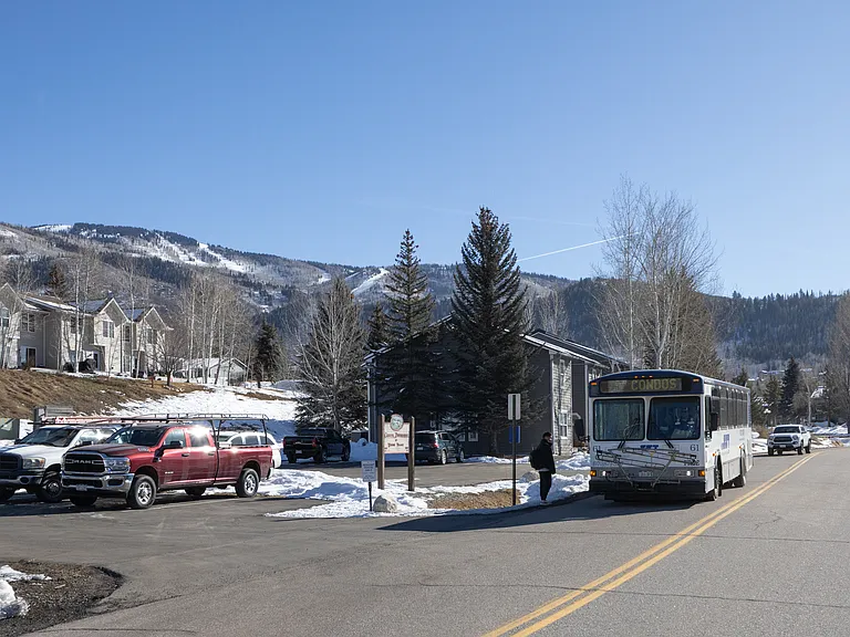Exterior of Chinook Mountain Escape