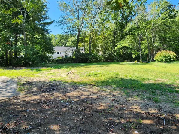 65 Dow's Lane, Seabrook, NH 03874