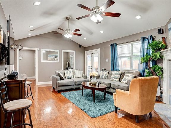 3rd image of 2416 Gallo Dr