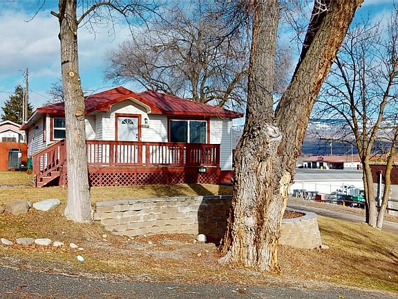 2nd image of 1115 22 Ave