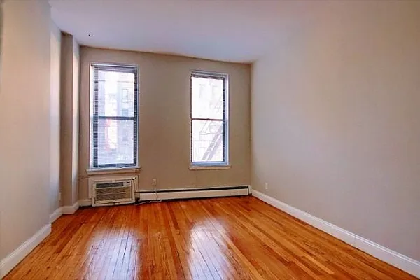 Rented by REAL New York | media 16