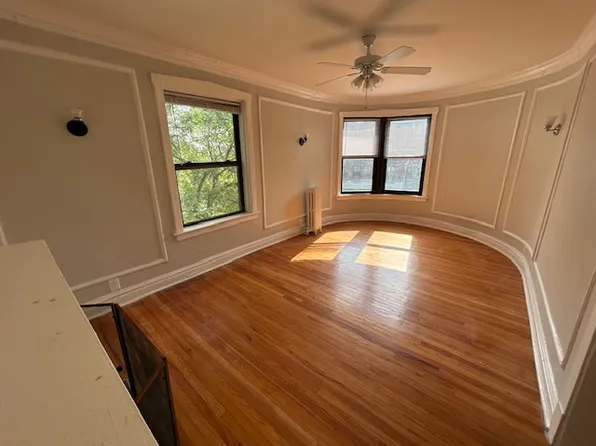 7231 N Sheridan Rd APT 2, Chicago, IL 60626