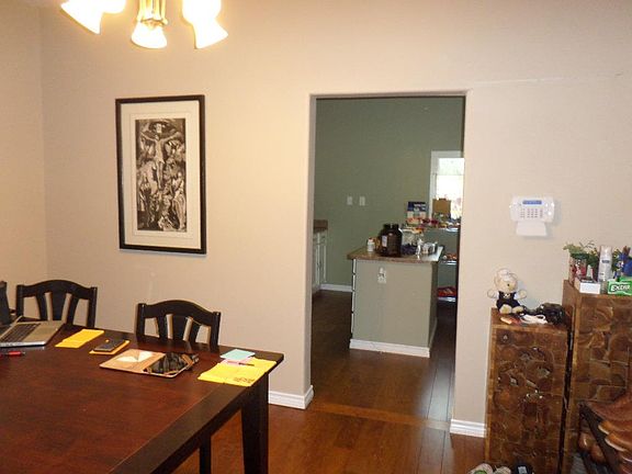 5th image of 411 E Hillje St