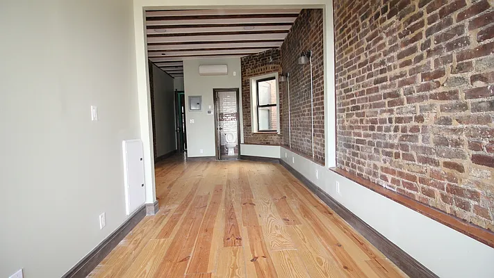 Rented by Nooklyn NYC LLC | media 9