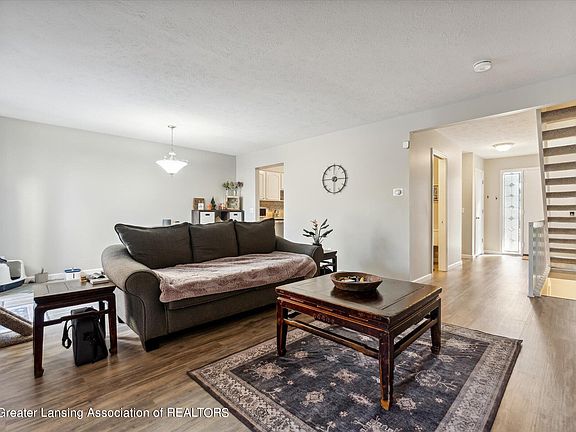 5th image of 1264 Lakeside Dr