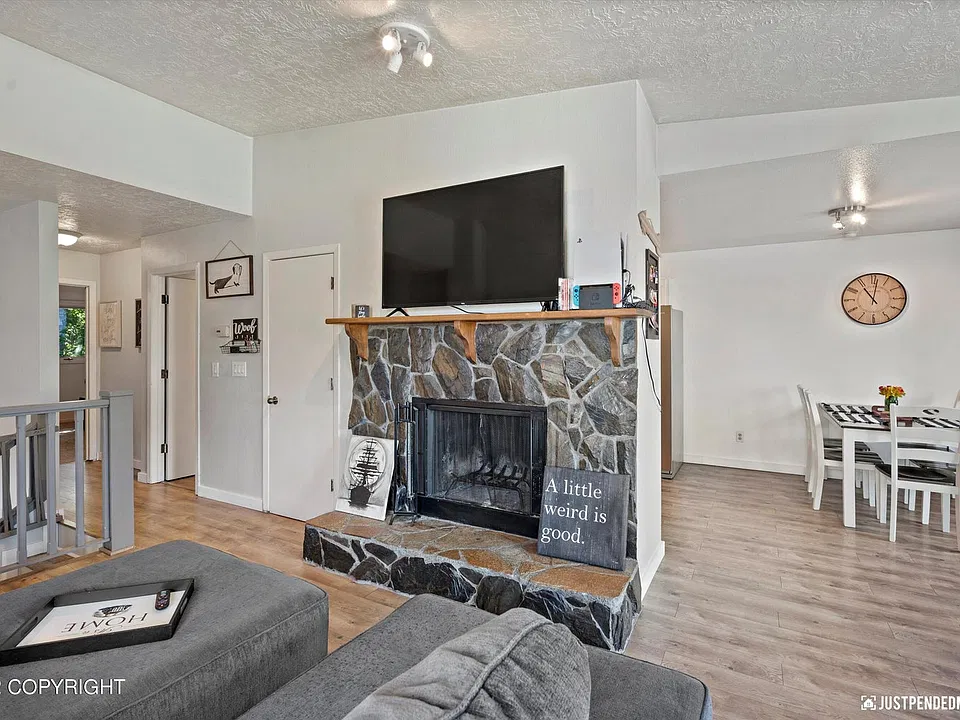 18735 N Lowrie Loop