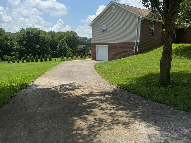2032 Bill Hicks Dr — Photo 29