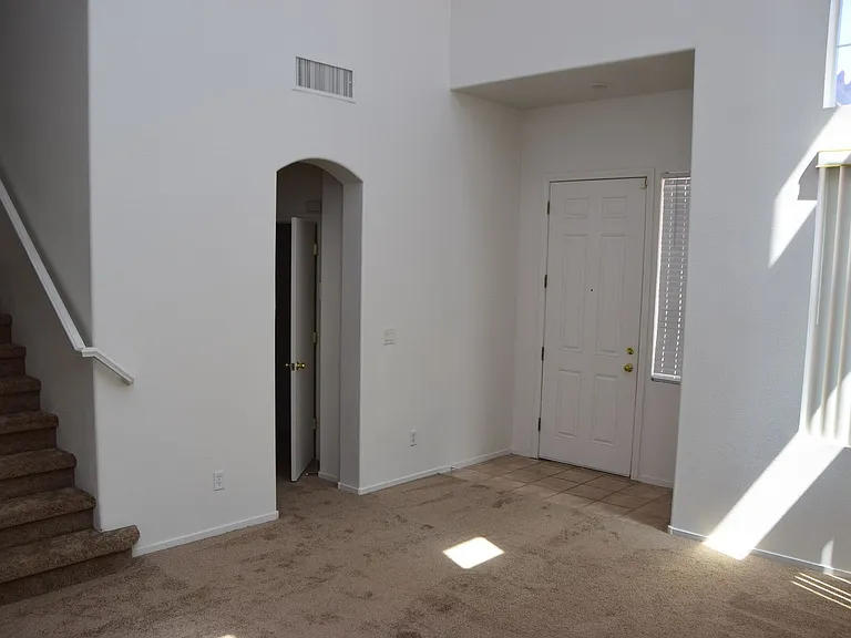 9493 Grove Ridge Ave — Photo 6