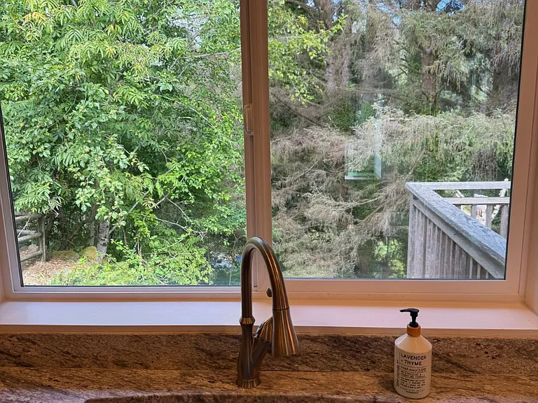 6106 NE Oar Dr — Photo 6