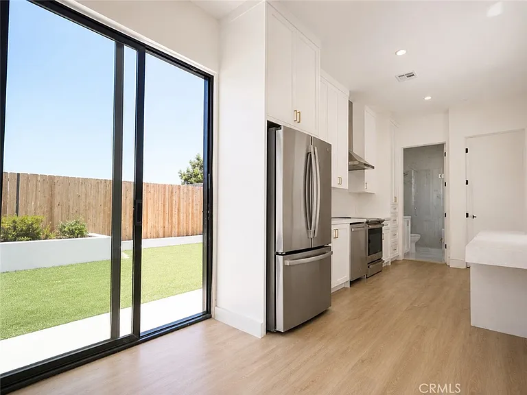 12039 Tiara St — Photo 3