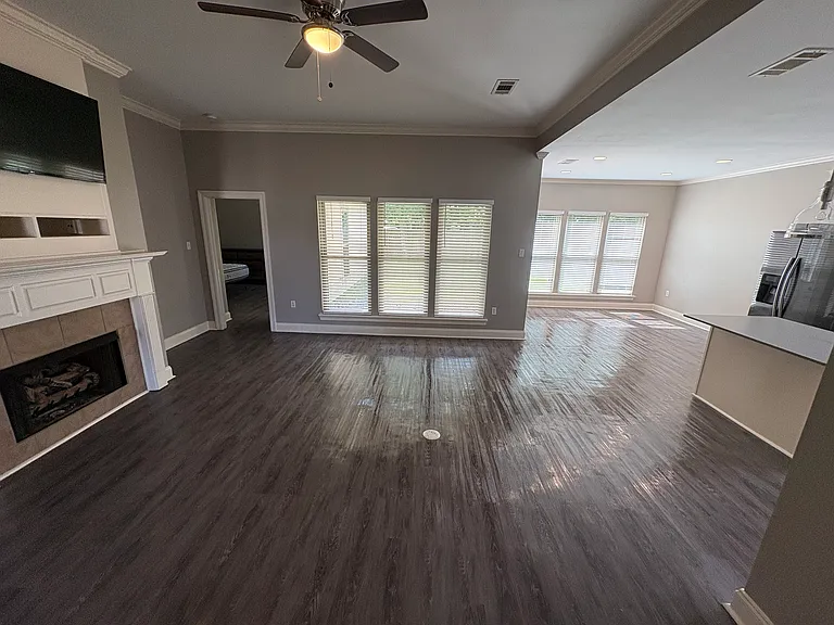 7956 Tuscan Dr — Photo 3