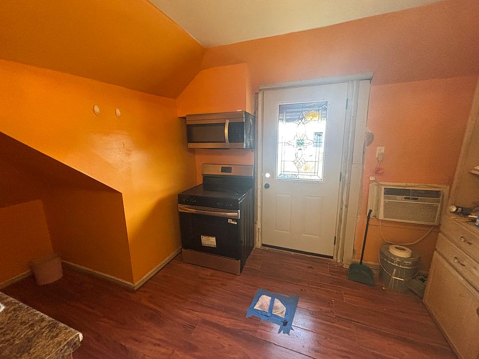 1st image of 2049 N Kilpatrick Ave