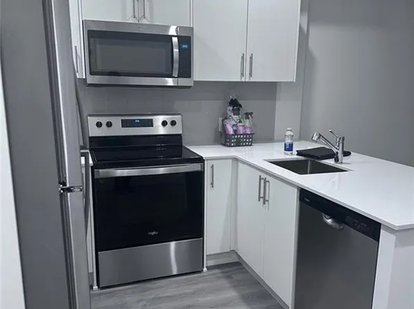 1000 Lackner Pl #315, Kitchener, ON N2A 0L9