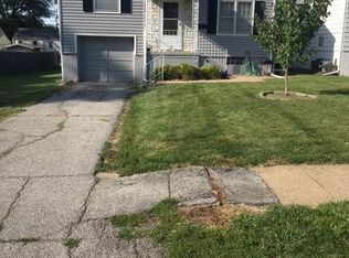 6132 Pinkney St, Omaha, NE 68104