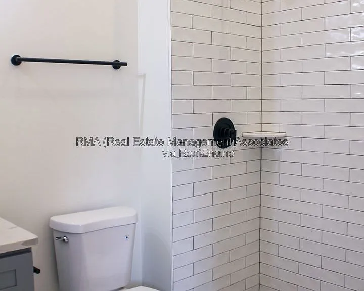 4 Zebulon St #1B — Photo 8