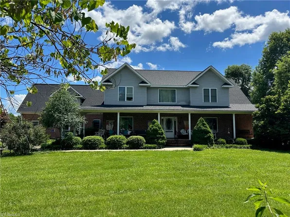143 Springwood Trl, Mocksville, NC 27028