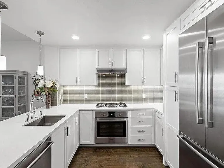 657 Walnut St #411 — Photo 9