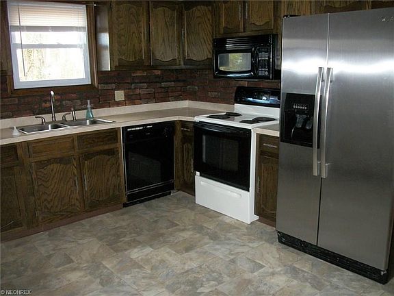 4th image of 1500 Bramblewood Cir NE