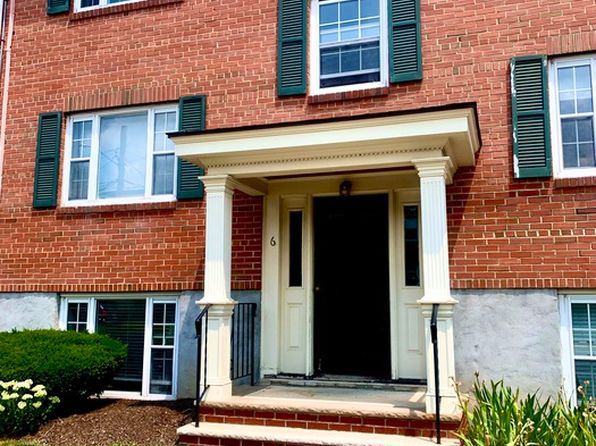 6 Harris Cir APT 3