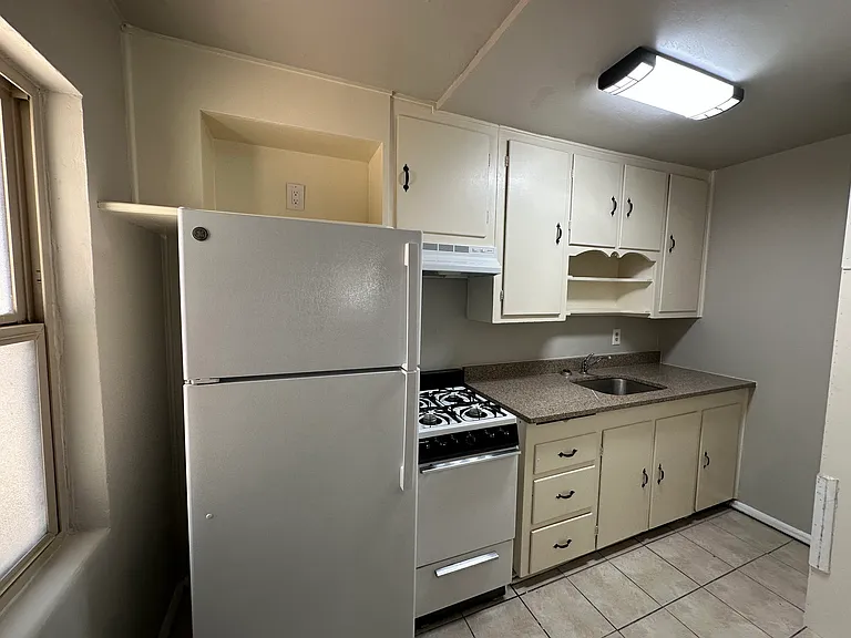 Renovated, Open Studios Near Unm / Cnm - Available Now! — Photo 48