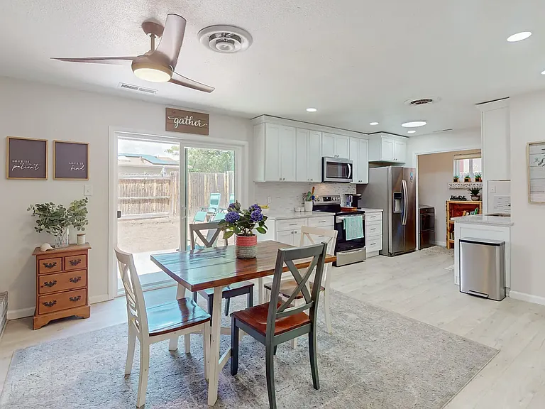 6333 Christy Ave NE — Photo 17
