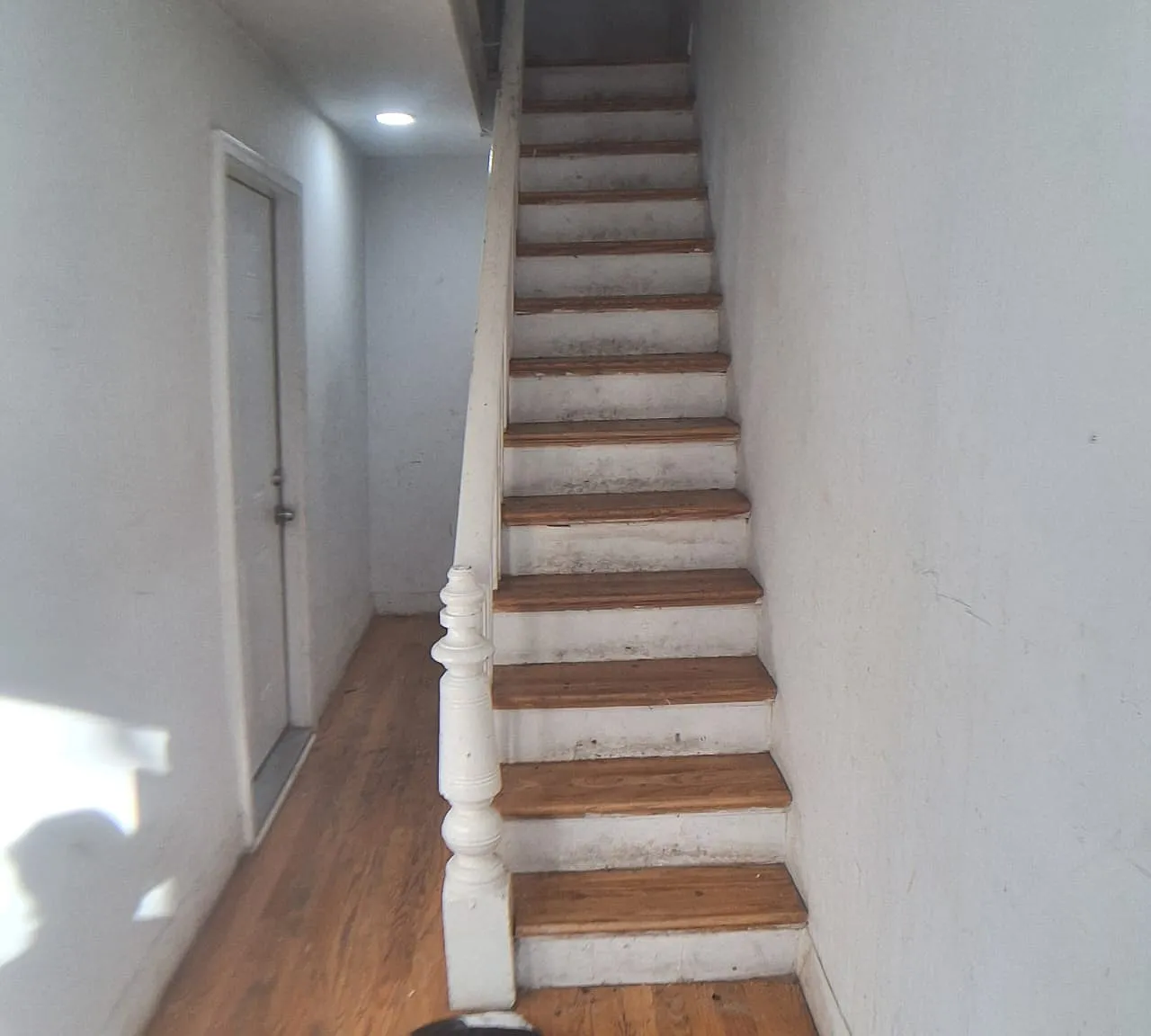 2 bed, 880 sqft, $1,800 — Photo 1