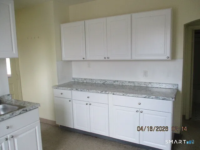 1720 E Main St #2 — Photo 4