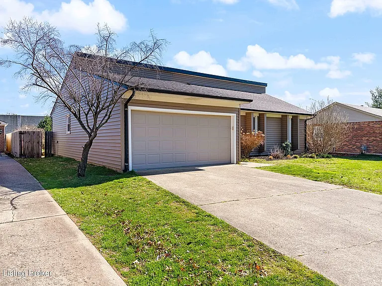 1013 Clerkenwell Rd — Photo 4