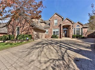 1609 Durham Ct, Edmond, OK 73013