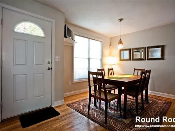 19 Saybrook St, Brighton, MA 02135
