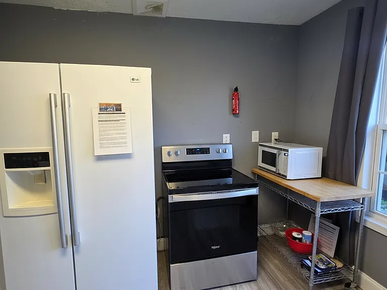 449 Bramlett Way #B — Photo 8