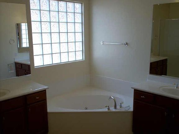 3rd image of 13419 W Tyler Terrace