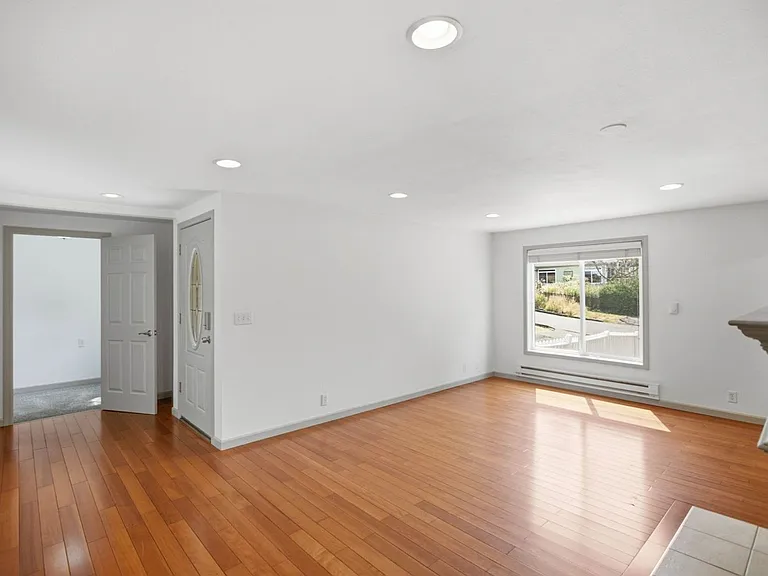 1742 S Shelton St — Photo 6
