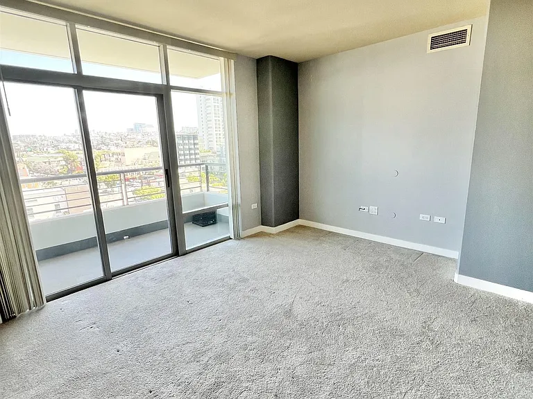 425 W Beech St #1157 — Photo 16