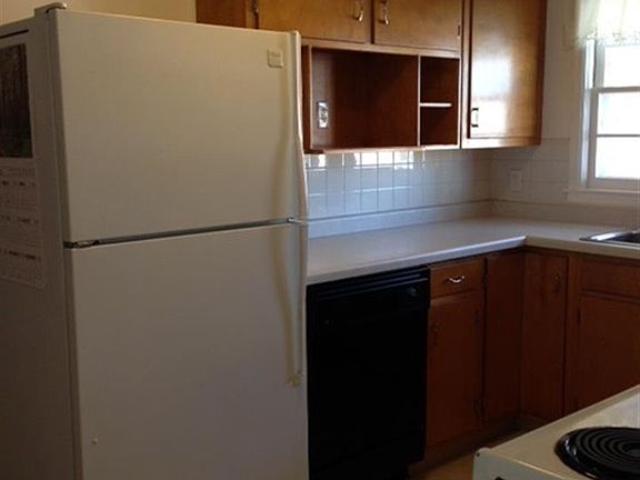 2nd image of 715 W College Ave