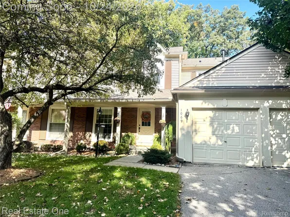 1069 Paint Creek Ln #394, Rochester, MI 48306