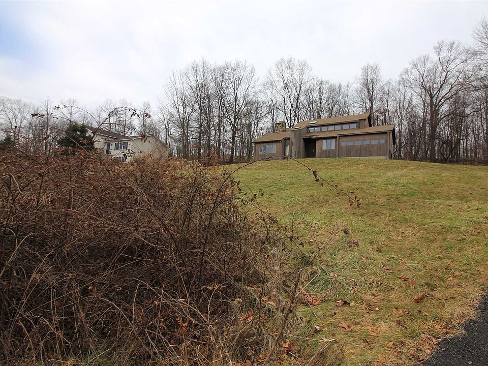 1st image of 42 Deer Hill Ct