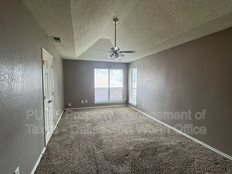 1404 Straus Rd — Photo 18