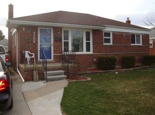 25335 Barbara St, Roseville, MI 48066