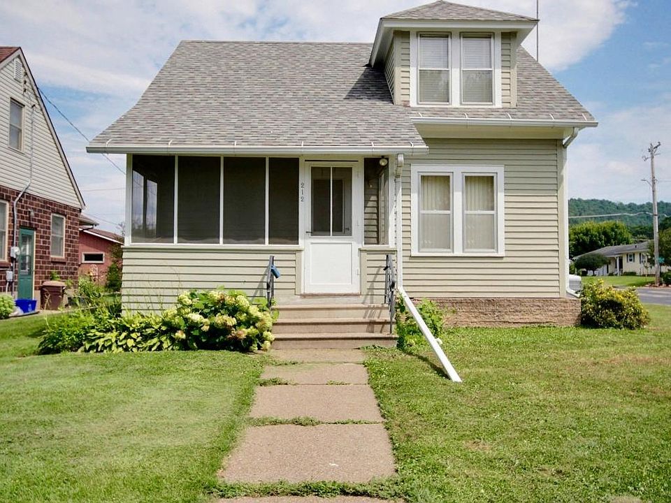 1st image of 212 School St