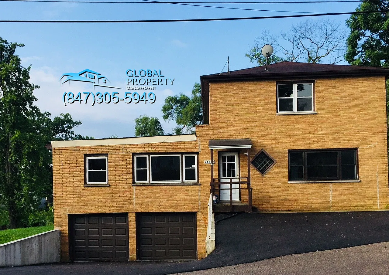 3 bed, 925 sqft, $1,650 — Photo 1