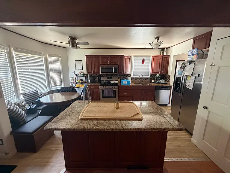 22853 Teppert Ave — Photo 2