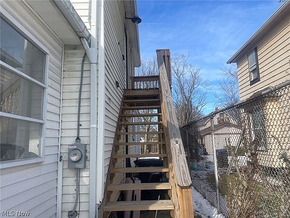 2nd image of 1433 Kenmore Blvd