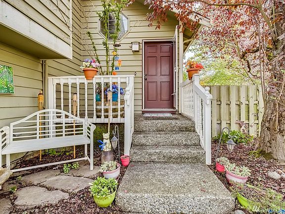 Welcoming Front Entrance!